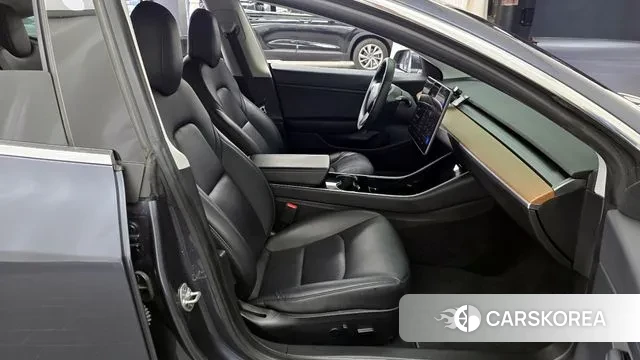 Tesla Model 3 2020 Серый из Кореи, фото 2