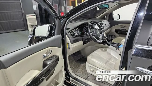 Kia The New Carnival 2019 Черный из Кореи, фото 2