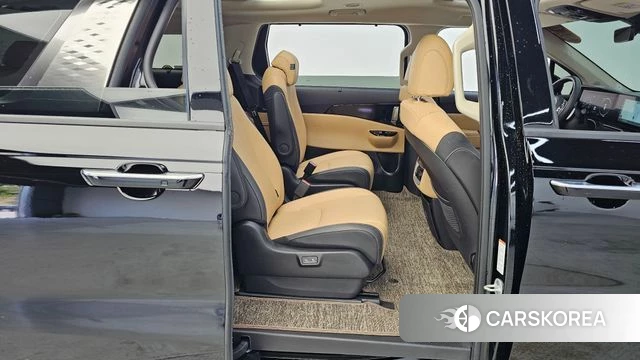 Kia Carnival 4th generation 2023 Черный из Кореи, фото 2