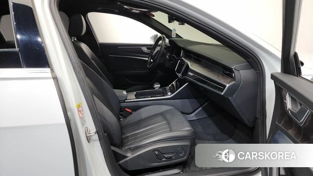 Audi A6 (C8) 2020 Белый из Кореи, фото 2