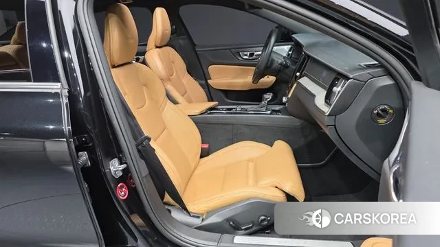 Volvo S60 3rd generation 2020 Черный из Кореи, фото 2