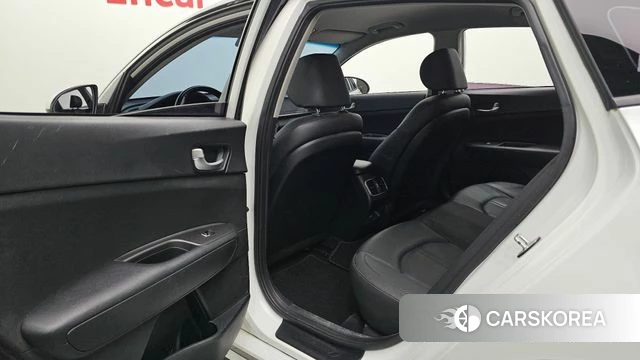 Kia K5 second generation 2018 Белый из Кореи, фото 2