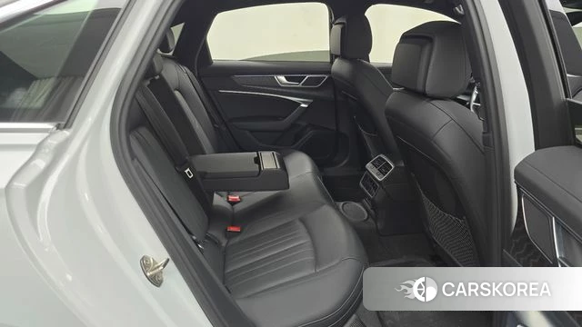 Audi A6 (C8) 2021 Белый из Кореи, фото 2