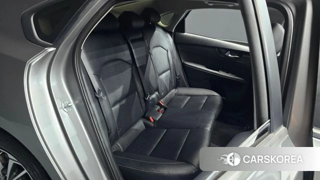 Kia The New K3 2nd generation 2024 Серый из Кореи, фото 2