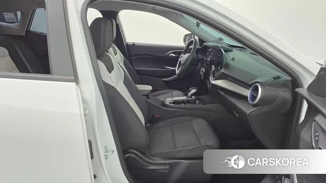 Chevrolet (GM Daewoo) Trax Crossover 2023 Белый из Кореи, фото 2