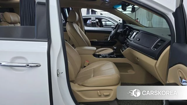 Kia The New Carnival 2018 Белый из Кореи, фото 2