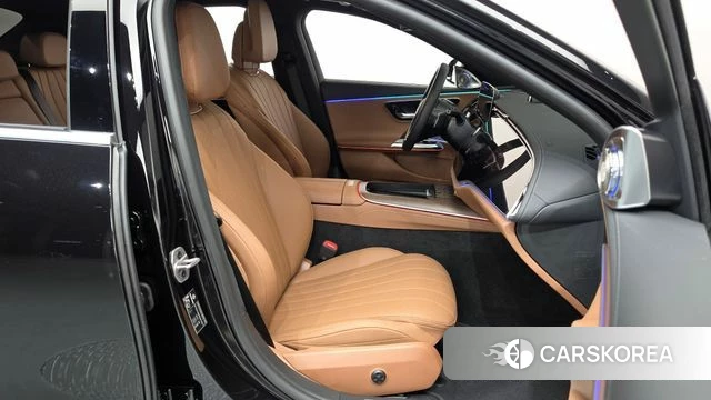 Mercedes-Benz E-Class W214 2024 Черный из Кореи, фото 2