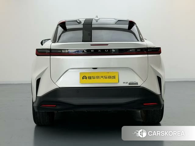 Lexus RZ 2023 Белый из Китая, фото 2