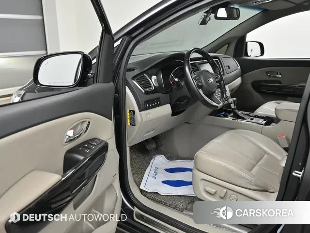 Kia The New Carnival 2019 Серый из Кореи, фото 2