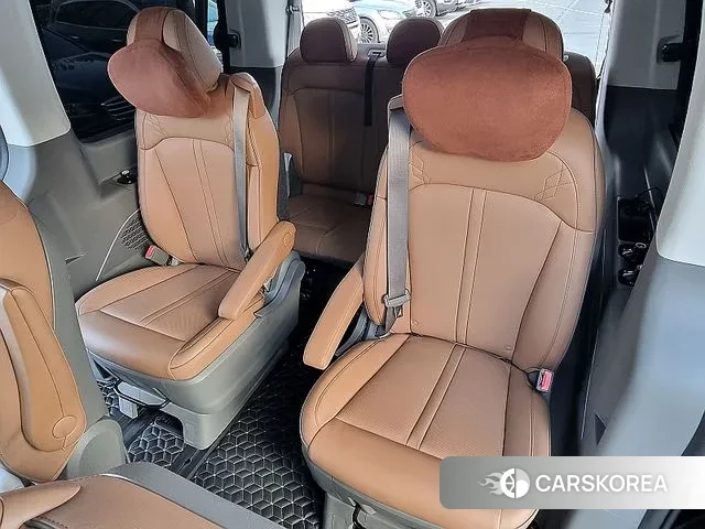 Hyundai Staria 2025 Черный из Кореи, фото 2