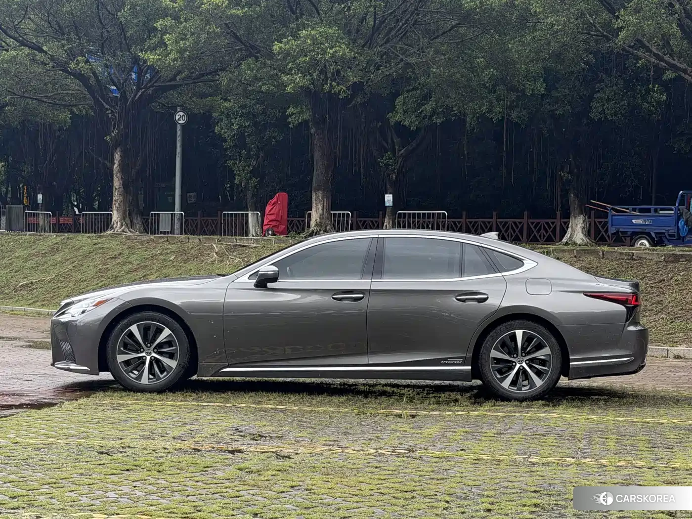 Lexus LS 2021 Silver/gray из Китая, фото 2