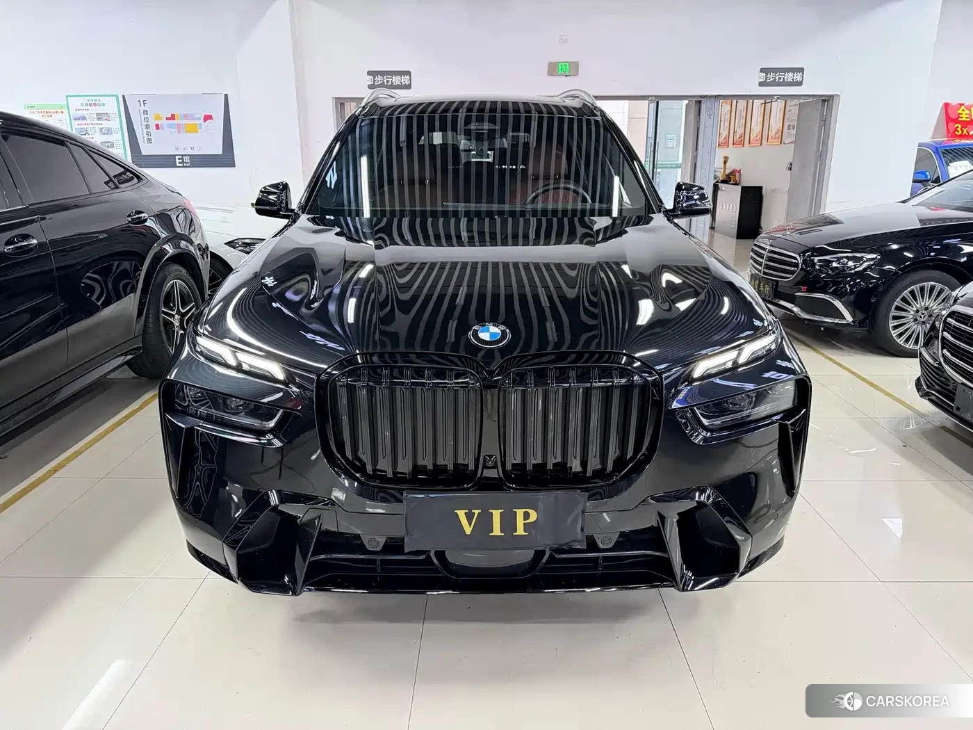 BMW X7 2023 Черный из Китая, фото 2