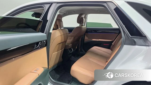 Hyundai Grandeur Hybrid (GN7) 2024 Белый из Кореи, фото 2