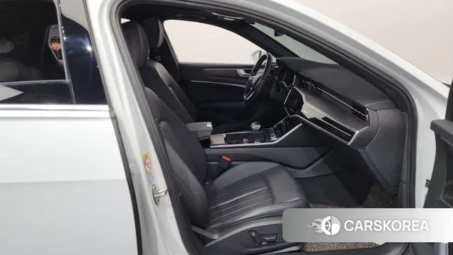 Audi A6 (C8) 2020 Белый из Кореи, фото 2