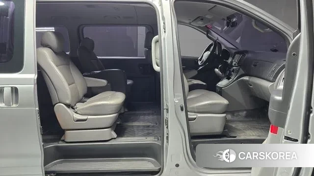 Hyundai The New Grand Starex 2019 Серебряный из Кореи, фото 2