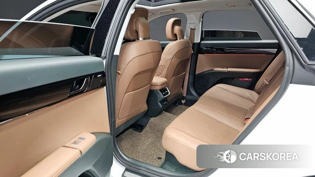Hyundai Grandeur Hybrid (GN7) 2023 Белый из Кореи, фото 2
