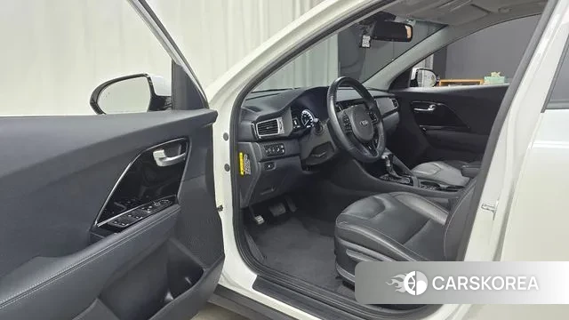 Kia Niro 2018 Белый из Кореи, фото 2