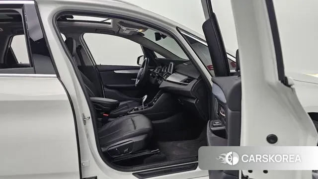 BMW 2 Series Active Tourer (F45) 2020 Белый из Кореи, фото 2