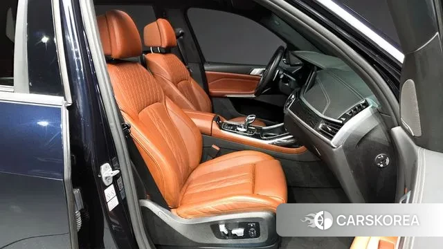 BMW X7 (G07) 2021 Черный из Кореи, фото 2