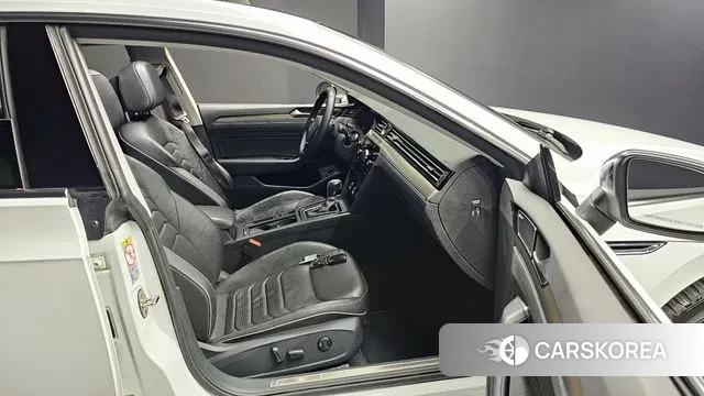 Volkswagen Arteon 2019 Белый из Кореи, фото 2