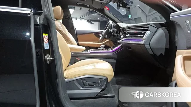 Audi Q8 (4M) 2022 Черный из Кореи, фото 2