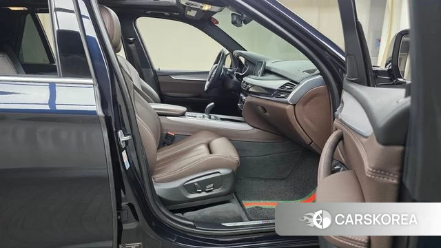 BMW X5 (F15) 2018 Черный из Кореи, фото 2