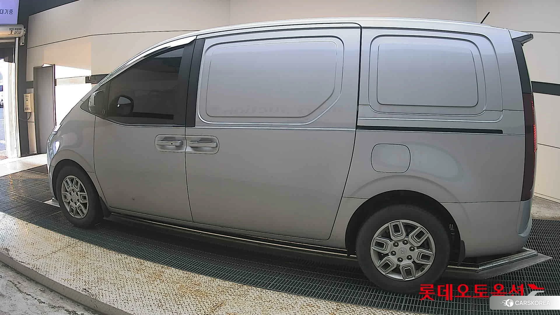 Hyundai Staria 2022 Другое из Кореи, фото 2