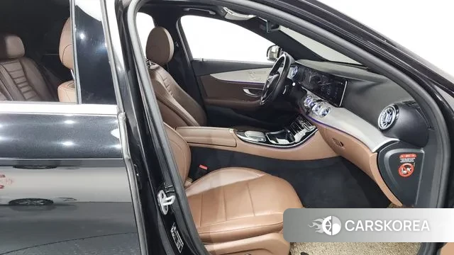 Mercedes-Benz E-Class W213 2020 Черный из Кореи, фото 2