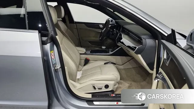 Audi A7 (4K) 2021 Серебряный из Кореи, фото 2