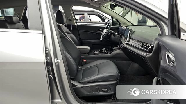 Kia Sportage 5th Generation 2024 Серебристо-серый из Кореи, фото 2