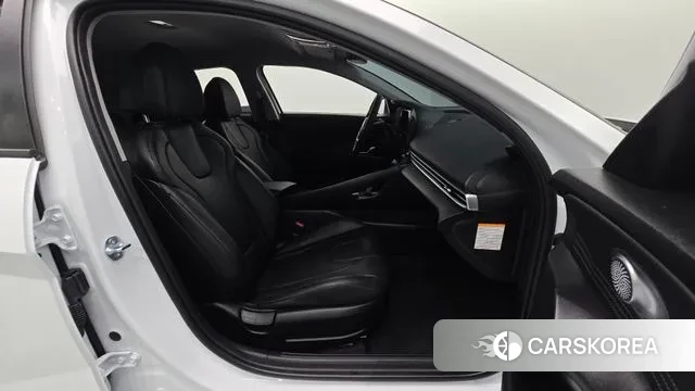 Hyundai The New Avante Hybrid (CN7) 2025 Белый из Кореи, фото 2