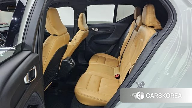 Volvo XC40 2021 Белый из Кореи, фото 2