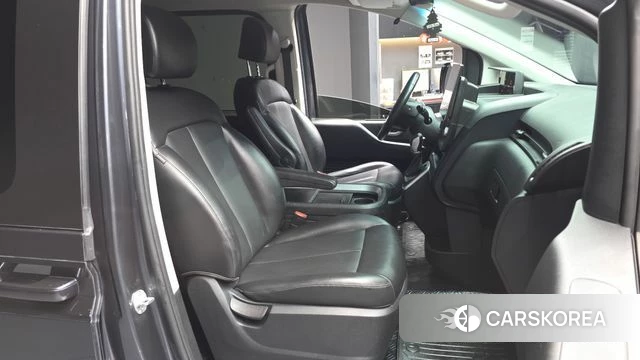 Hyundai Staria 2021 Серый из Кореи, фото 2