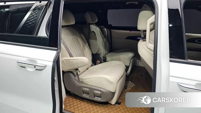 Kia Carnival 4th generation 2023 Белый из Кореи, фото 2