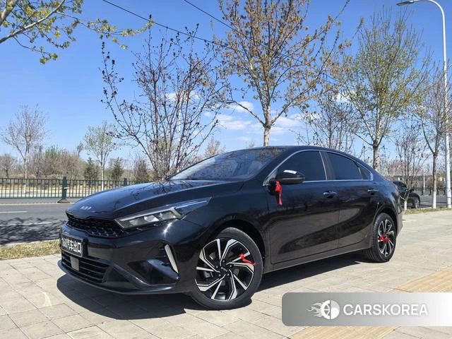 Kia K3 2023 Черный из Китая, фото 2