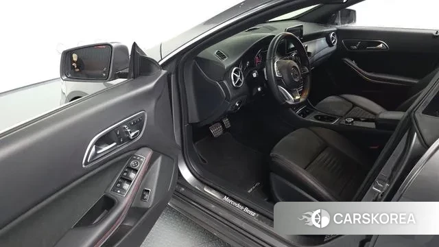Mercedes-Benz CLA-Class C117 2018 Серый из Кореи, фото 2