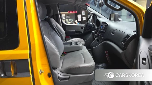Hyundai The New Grand Starex 2018 Желтый из Кореи, фото 2