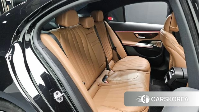 Mercedes-Benz E-Class W214 2025 Черный из Кореи, фото 2