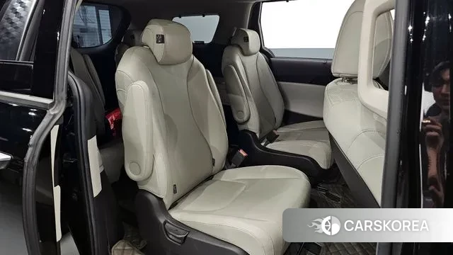 Kia Carnival 4th generation 2021 Черный из Кореи, фото 2