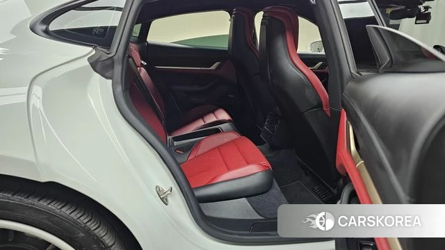 Porsche Taycan 2022 Белый из Кореи, фото 2