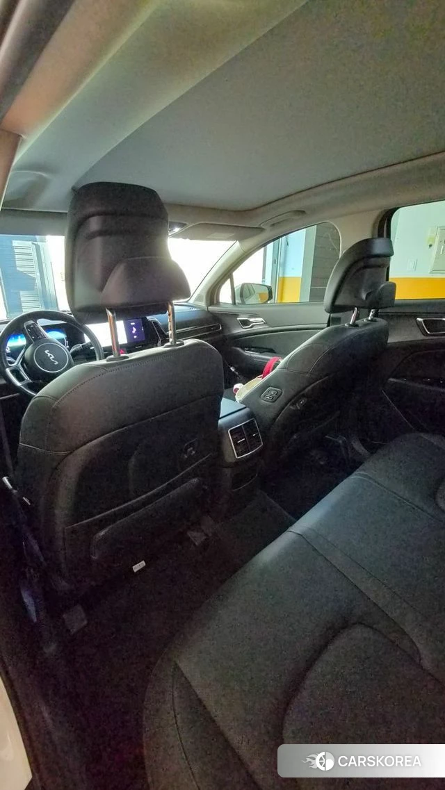 Kia Sportage 5th Generation Hybrid 2023 Белый из Кореи, фото 2
