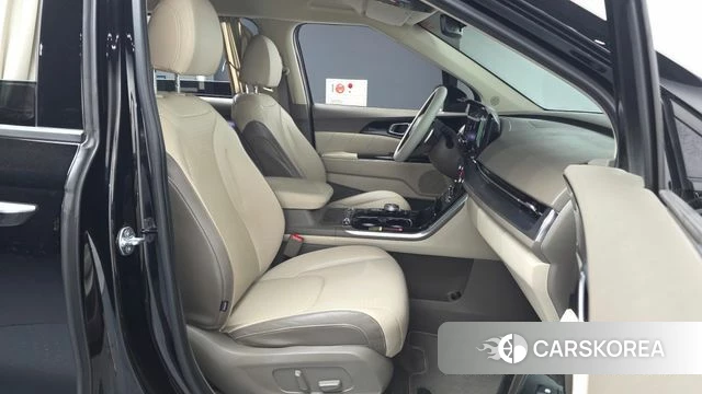 Kia Carnival 4th generation 2023 Черный из Кореи, фото 2