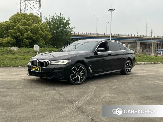 BMW 5 series 2022 Черный из Китая, фото 2