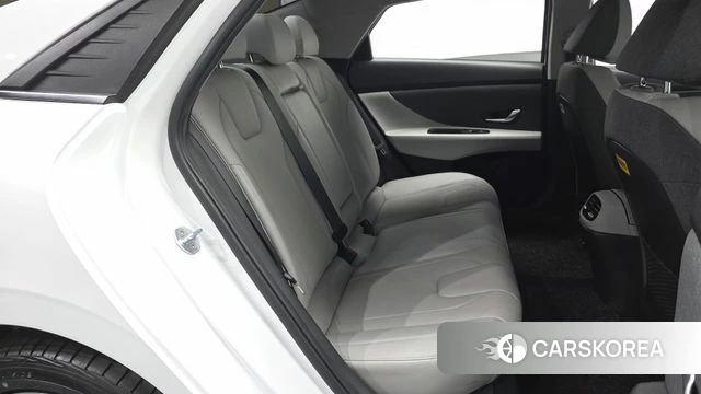 Hyundai Avante (CN7) 2022 Белый из Кореи, фото 2