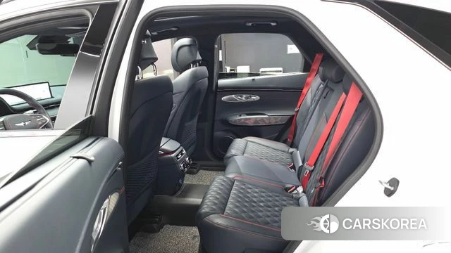 Genesis GV70 2022 Белый из Кореи, фото 2