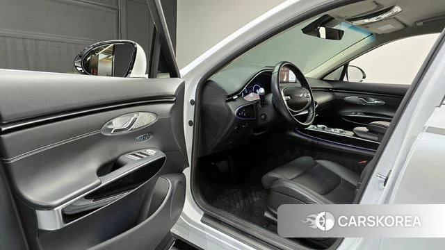 Genesis GV70 2021 Белый из Кореи, фото 2