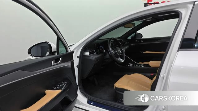 Kia K5 3rd generation 2023 Белый из Кореи, фото 2