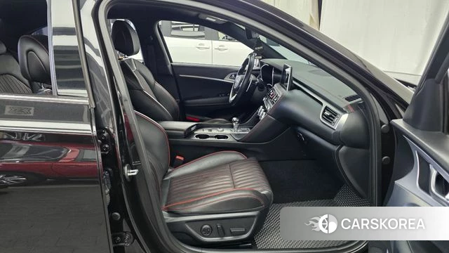 Genesis G70 2018 Черный из Кореи, фото 2