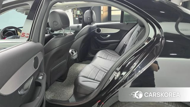 Mercedes-Benz C-Class W205 2018 Черный из Кореи, фото 2
