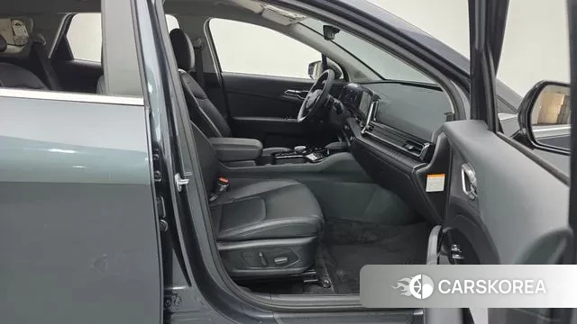 Kia Sportage 5th Generation Hybrid 2024 Серый из Кореи, фото 2